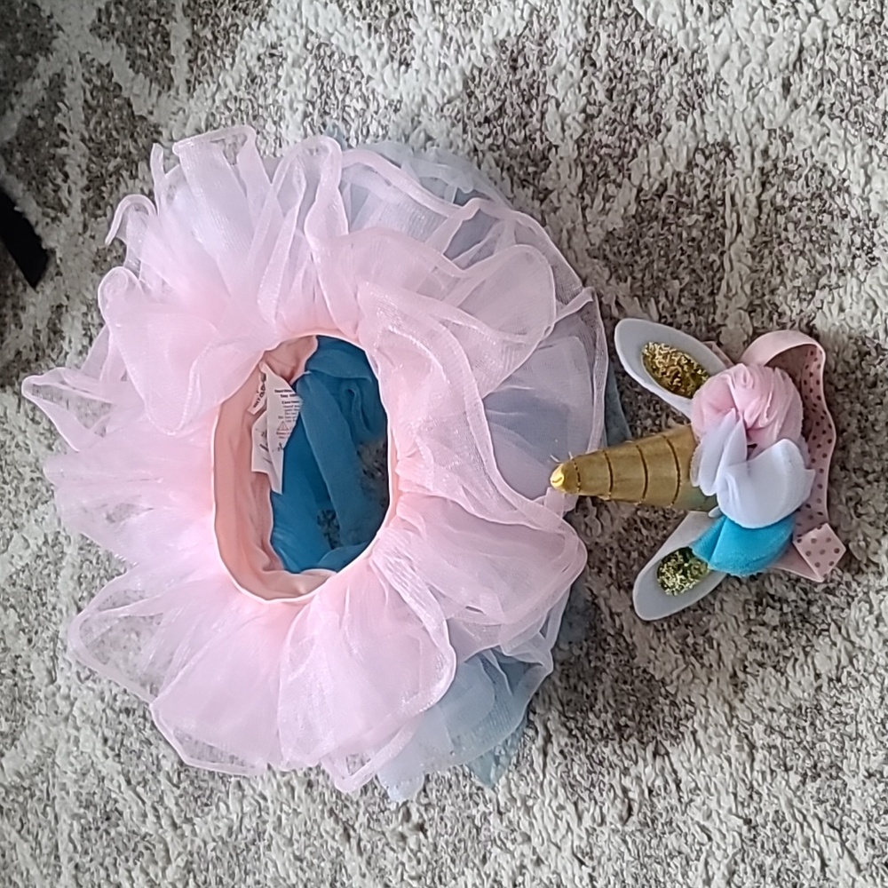 4 for $28 - So 'Dorable Girls 0-6m Pink, White & Blue Tutu with Matching Unicorn